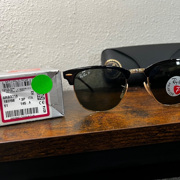 Ray-Ban Clubmaster Metal polarized sunglasses (RB3716). Black frame/green lenses - Picture 8 of 10